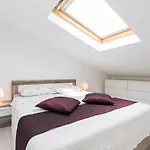 Olea Apartament *